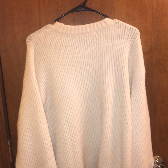 White H&M sweater - Picture 3 of 3